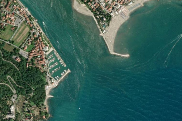 Imagem de satélite da zona de Fiume Magra