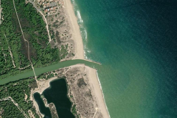Imagem de satélite da zona de València · setor de quebra-mar