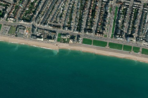 Imagem de satélite da zona de Hove Beach