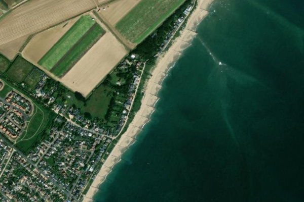 Imagem de satélite da zona de East Beach