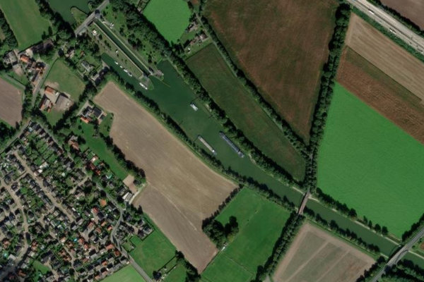 Imagem de satélite da zona de Dortmund-Ems-Kanal (Rheine)