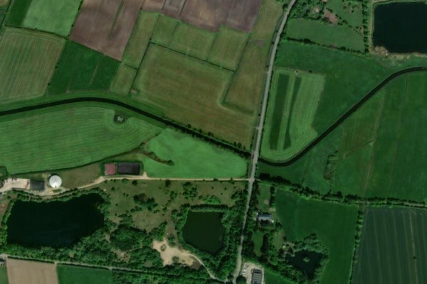 Imagem de satélite da zona de Arlau (Ahrenshöft)