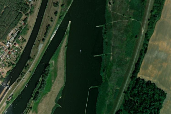 Imagem de satélite da zona de Oder (Hohensaaten)