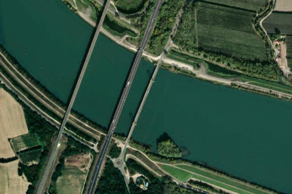 Imagem de satélite da zona de Le Rhône (Roquemaure)