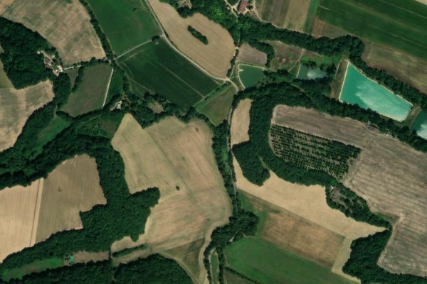 Imagem de satélite da zona de Rivière de l'Auroue (L'Isle-Bouzon)