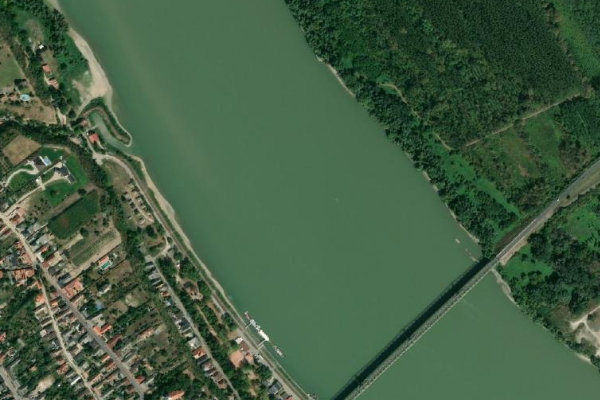 Imagem de satélite da zona de Donau (Dunaföldvár)