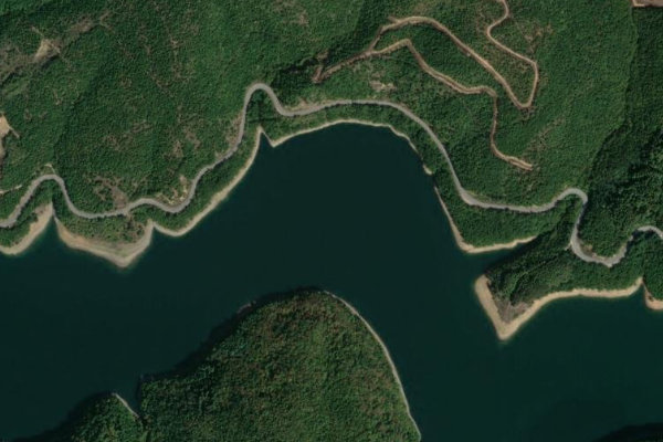 Imagem de satélite da zona de Batlava reservoir (Podujeva)