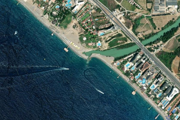 Imagem de satélite da zona de Alara Çayı