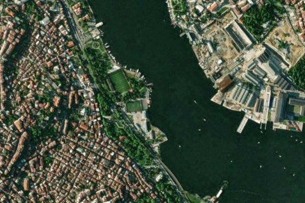 Imagem de satélite da zona de Balat İskelesi