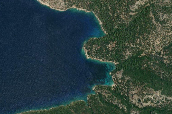 Imagem de satélite da zona de Asarardı Koyu