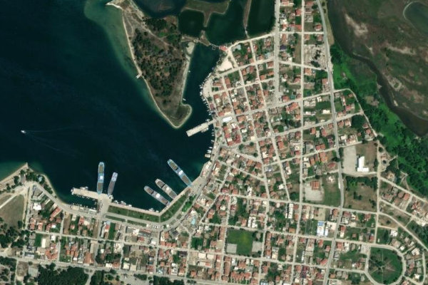 Imagem de satélite da zona de Keramoti · porto