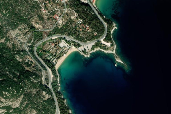 Imagem de satélite da zona de Ormískos Bátis