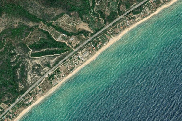 Imagem de satélite da zona de Paralía Myrtofytou