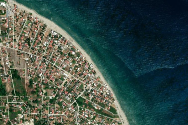 Imagem de satélite da zona de Ákra Platamón