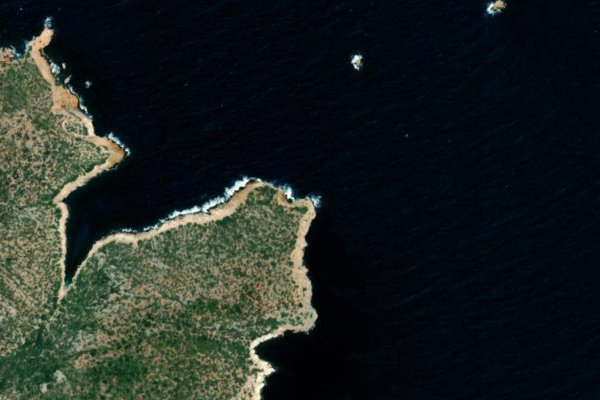 Imagem de satélite da zona de Ákra Gregáli