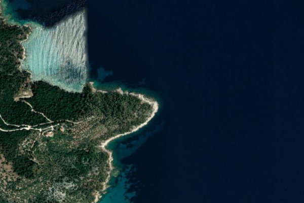Imagem de satélite da zona de Ákra Archángelos