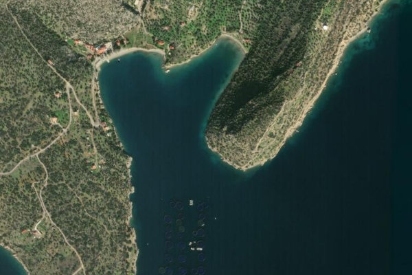 Imagem de satélite da zona de Órmos Volikós