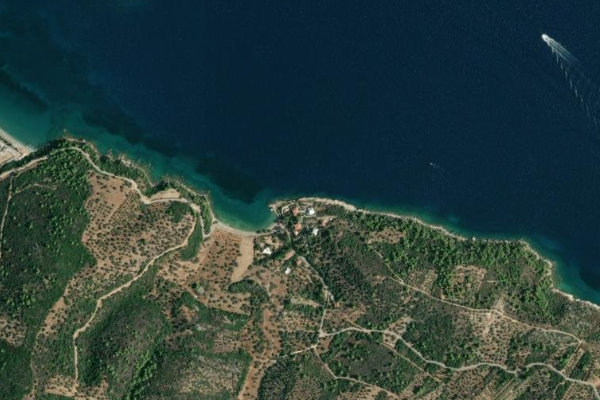 Imagem de satélite da zona de Limniónas