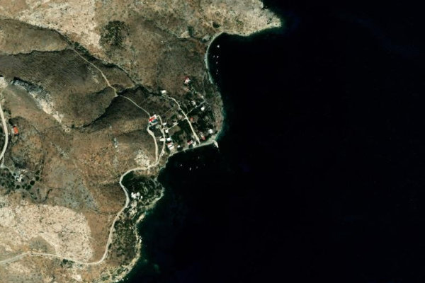 Imagem de satélite da zona de Kamari